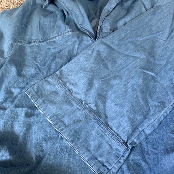 June + Vie Chambray vneck tunic Plus 18/20 L - Picture 5 of 7